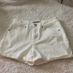Aeropostale offwhite highwaisted midi shorts